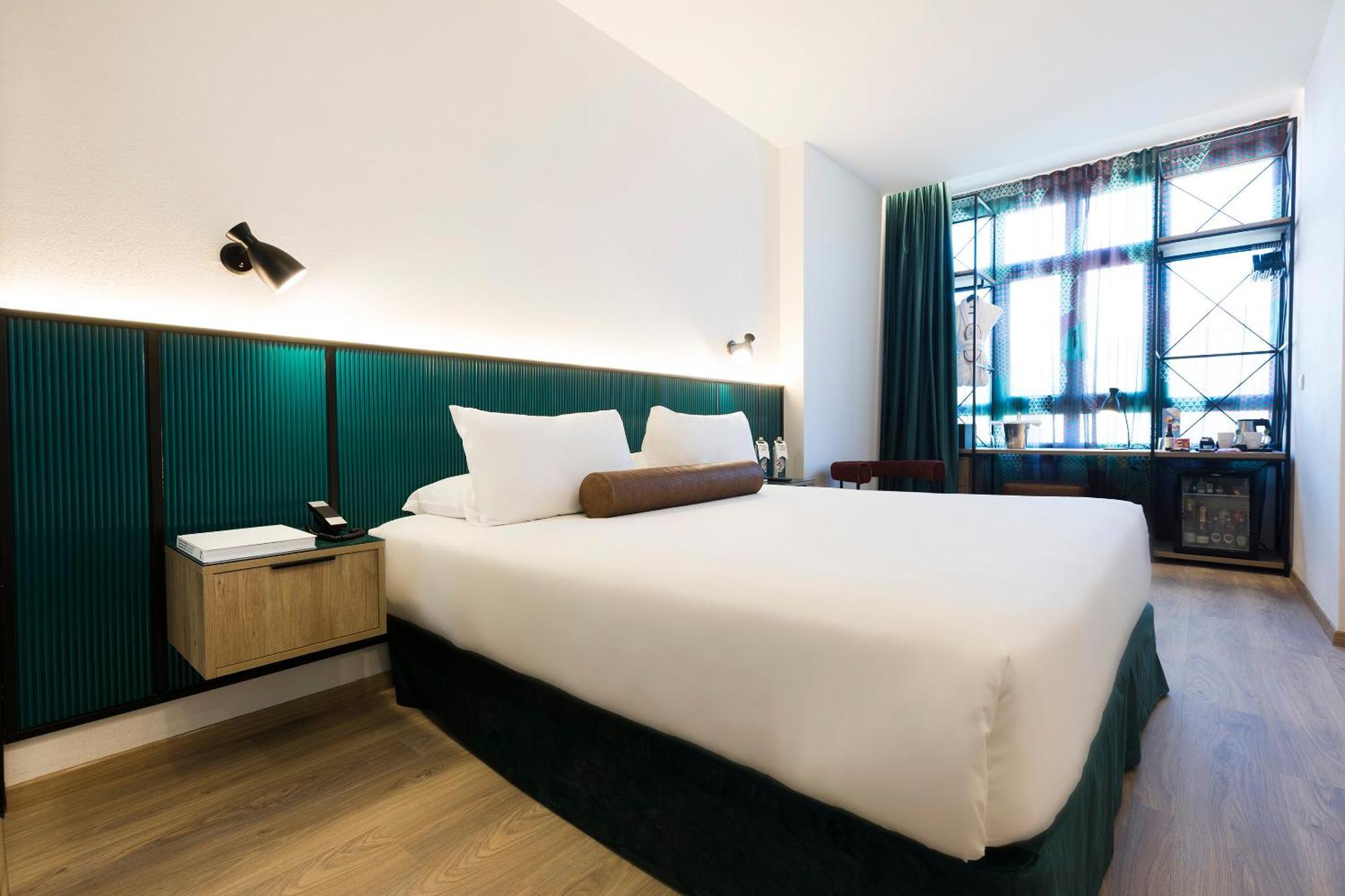 Axel Hotel Bilbao - Adults Only Экстерьер фото