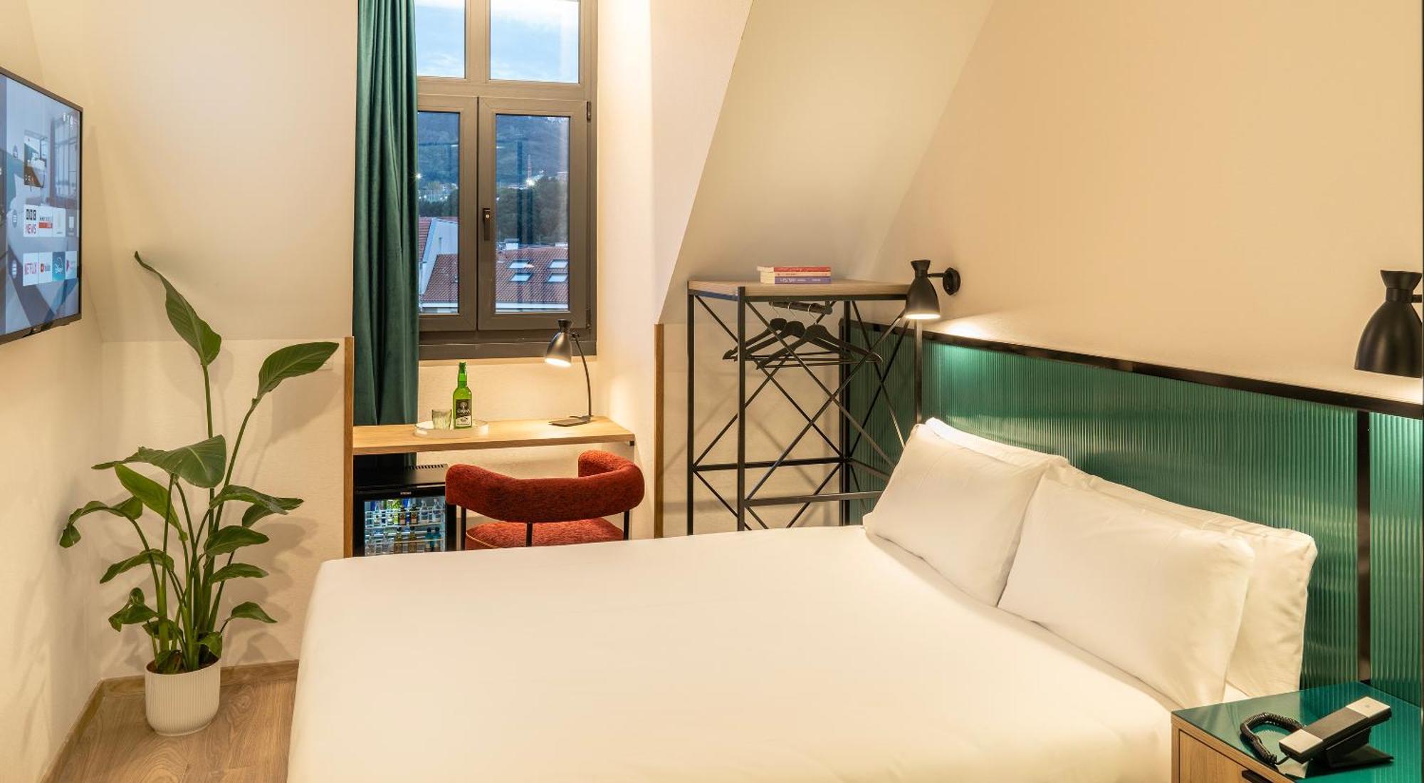 Axel Hotel Bilbao - Adults Only Экстерьер фото